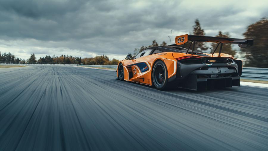  McLaren 720S GT3 2019 года  (фото 16 из 16)